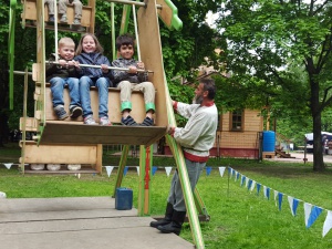 Праздник, организованный общиной храма святого Владимира, посетили более 2500 жителей района Новогиреево