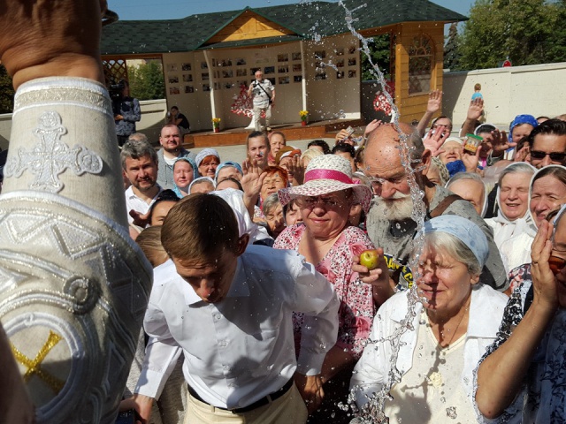 Епископ Пантелеимон в праздник Преображения Господня: "Бойтесь остаться кислыми виноградинами"