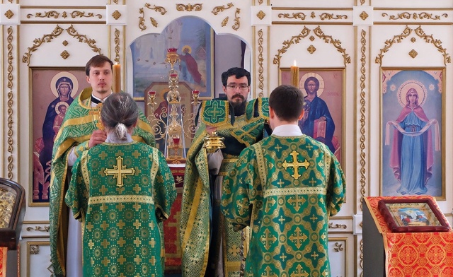 Престольный праздник храма преподобного Александра Свирского на Соколиной горе