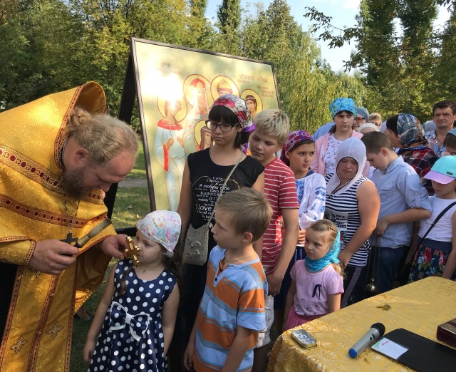 Для многодетных семей викариатства совершен молебен перед началом учебного года