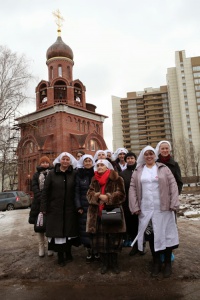 В ИКБ № 2 трудятся шесть наших сестер милосердия, но на освящение храма приехали и их коллеги из других подразделений службы &laquo;Милосердие&raquo;