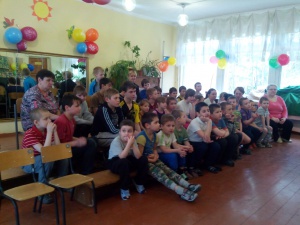 "Выездная воскресная школа" храма Димитрия Солунского на Благуше поздравила с Пасхой детский психо-неврологический санаторий "Новинки" в Тверской области