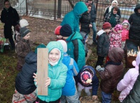 Малыши воскресной школы Илиинского храма накормили своих родителей