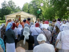 Божественная Литургия на шоссе Энтузиастов